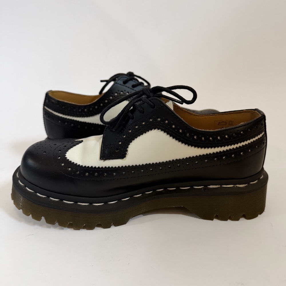 Dr. Martens 3989 Bex Smooth Leather Brogue Shoes Black and White Wingtip Shoes - Picture 6 of 12